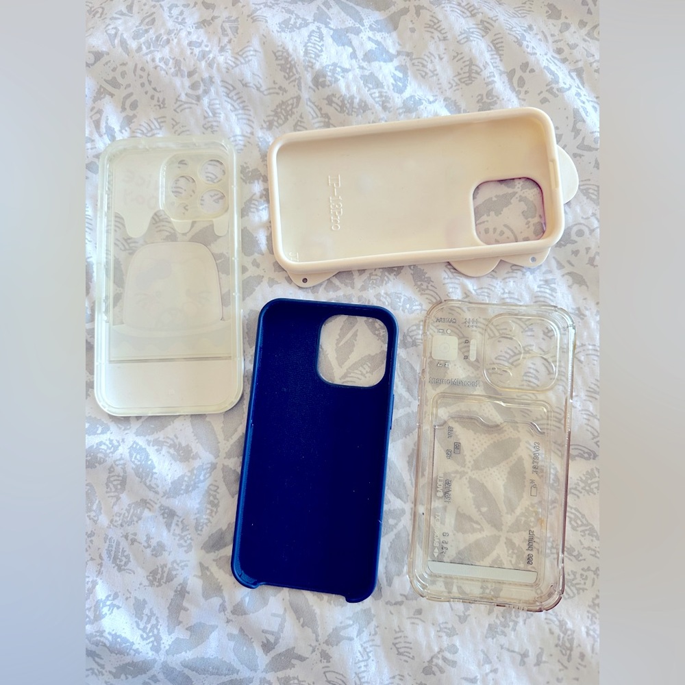 iPhone 13 Pro Case - Hello Kitty - Picture 2 of 4
